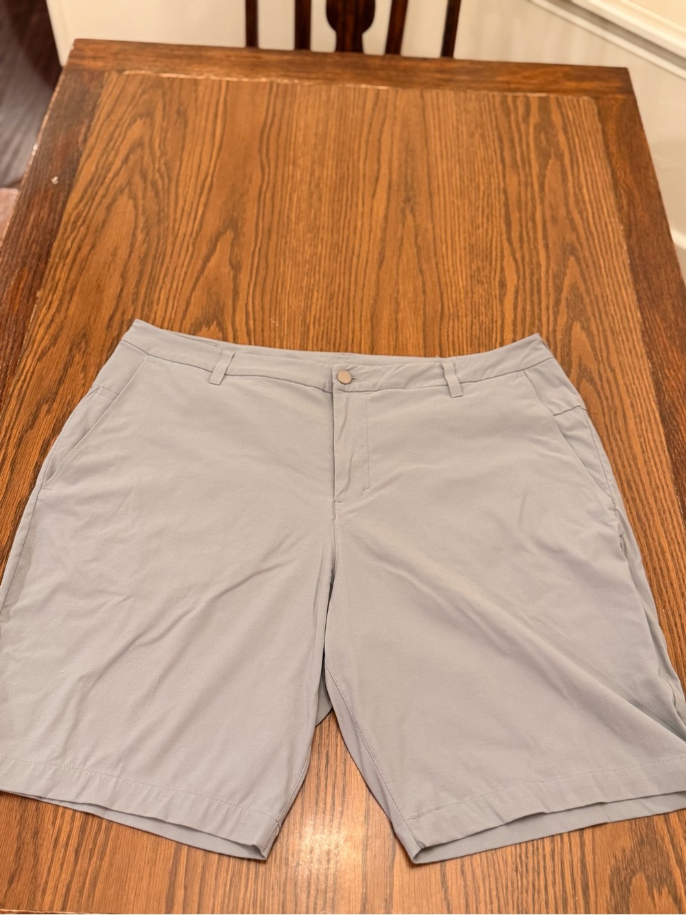 lululemon athletica Men’s Light Gray Classic fit Flat-Front Shorts